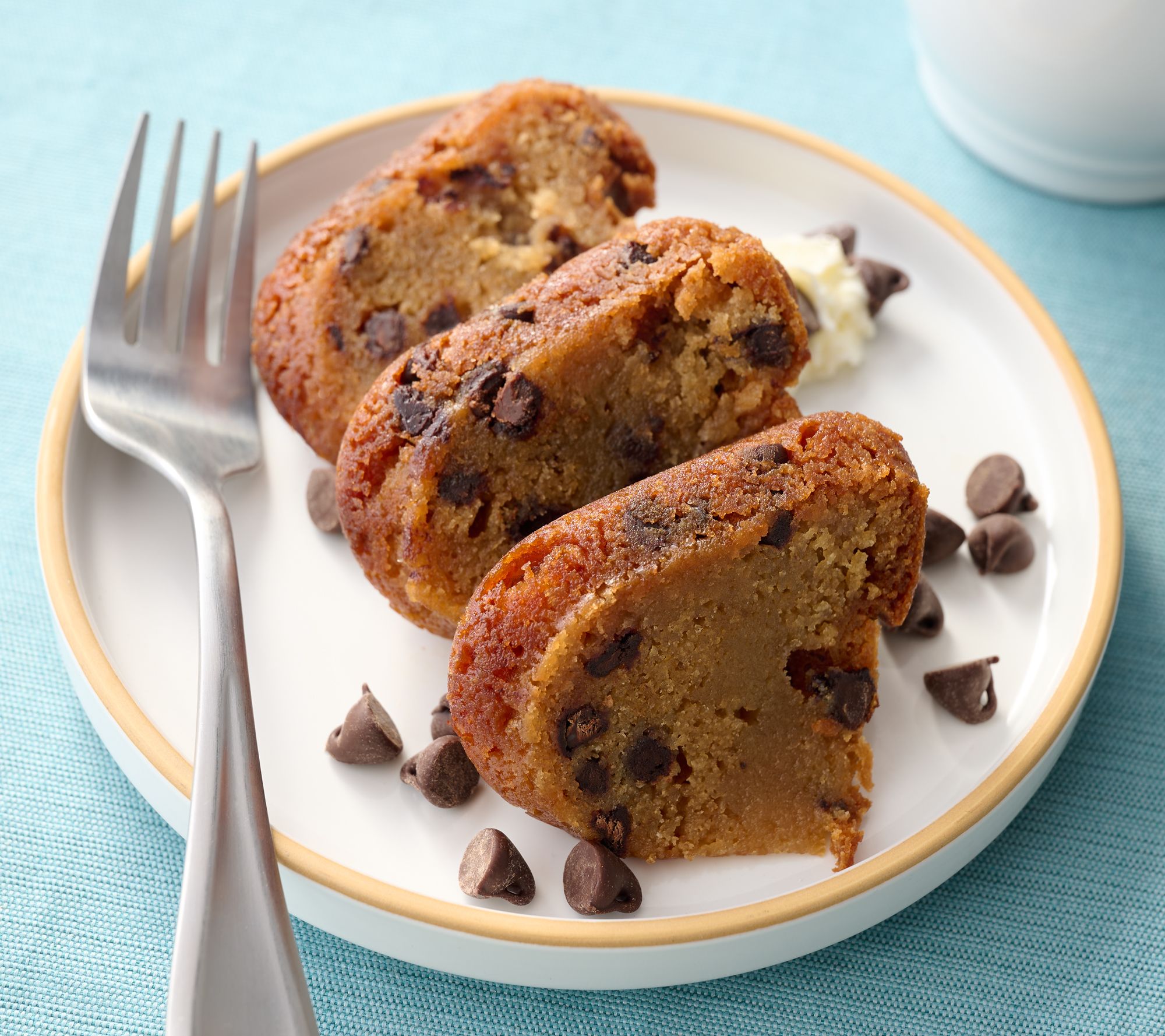 Island Treasures 1.5lb Rum Cake In Choice of Flavors