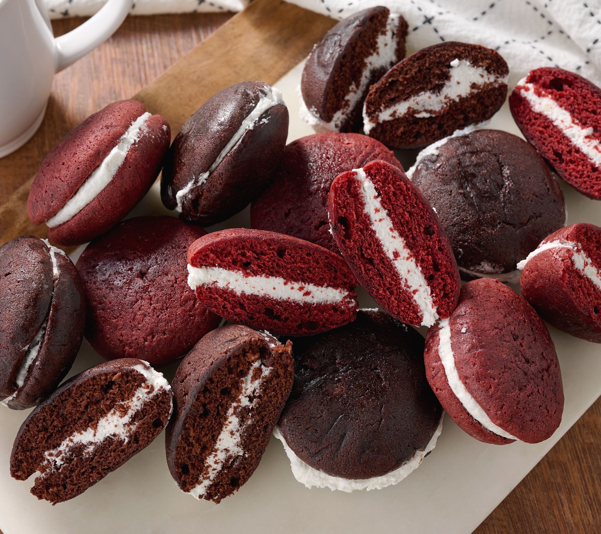 Dulcet (12) 2-oz Red Velvet & Chocolate Whoopie Pies