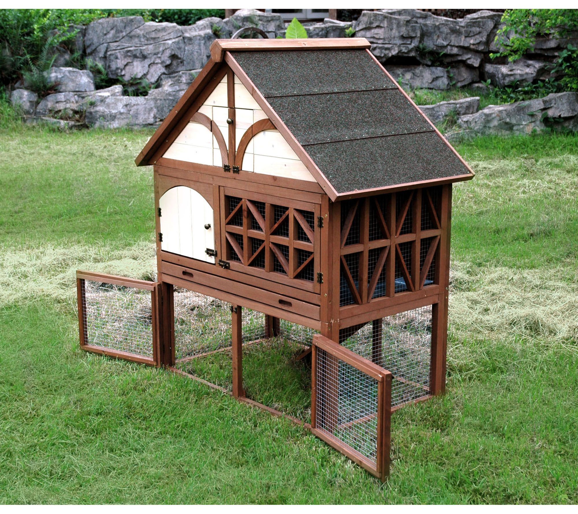 Tudor 2025 rabbit hutch