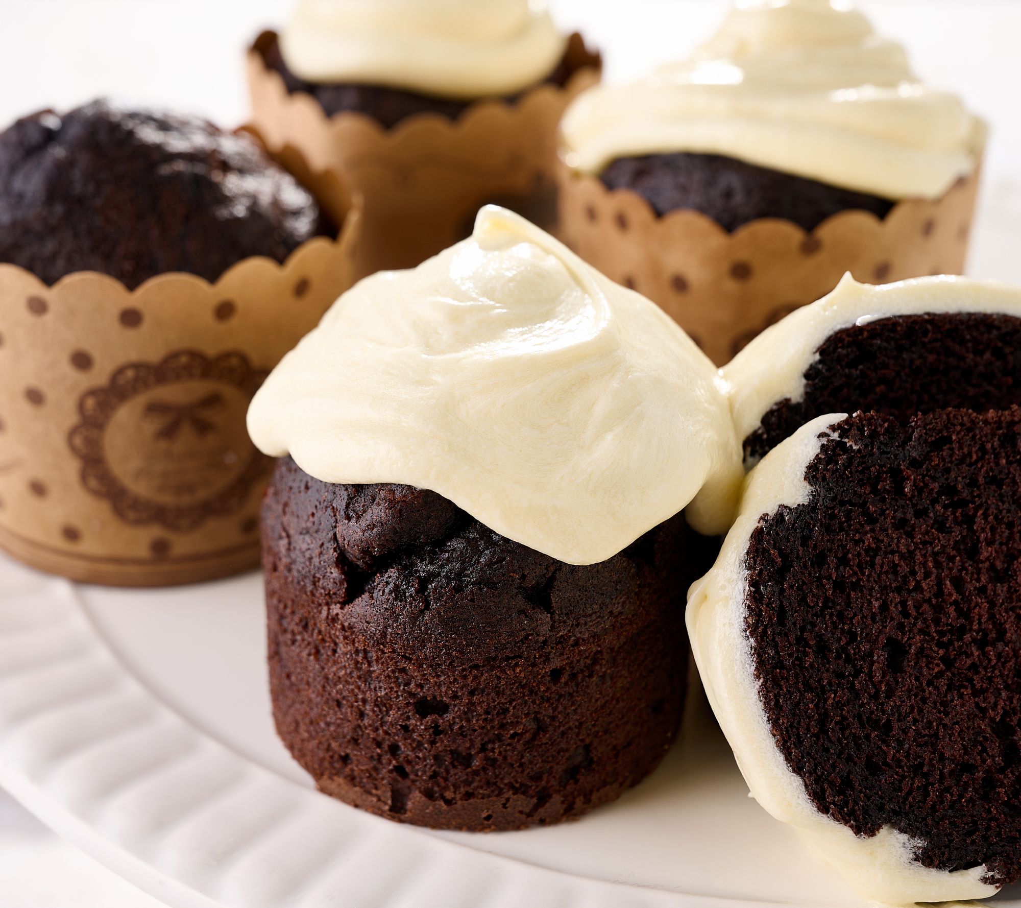 Aunt Chelle's (12) Cupcakes with 1lb Buttercream Frosting