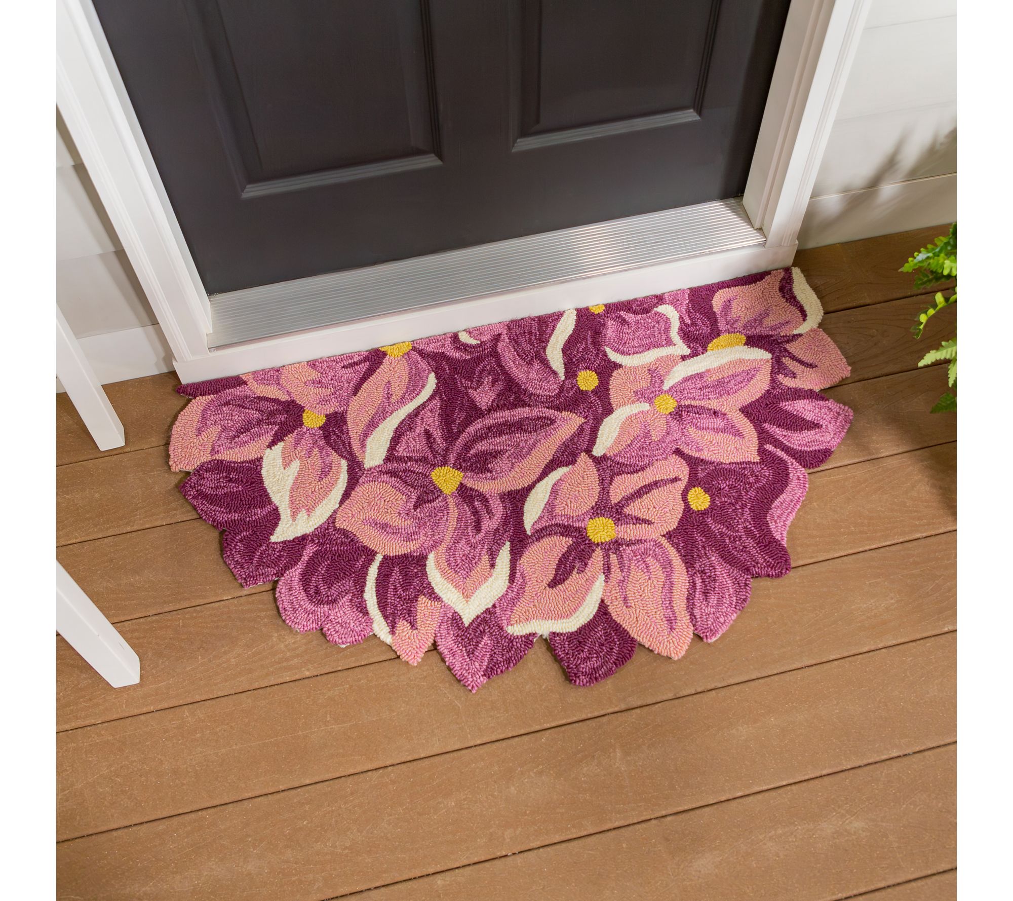 Plow & Hearth Half-Round Hydrangea Hand-Hooked Doormat