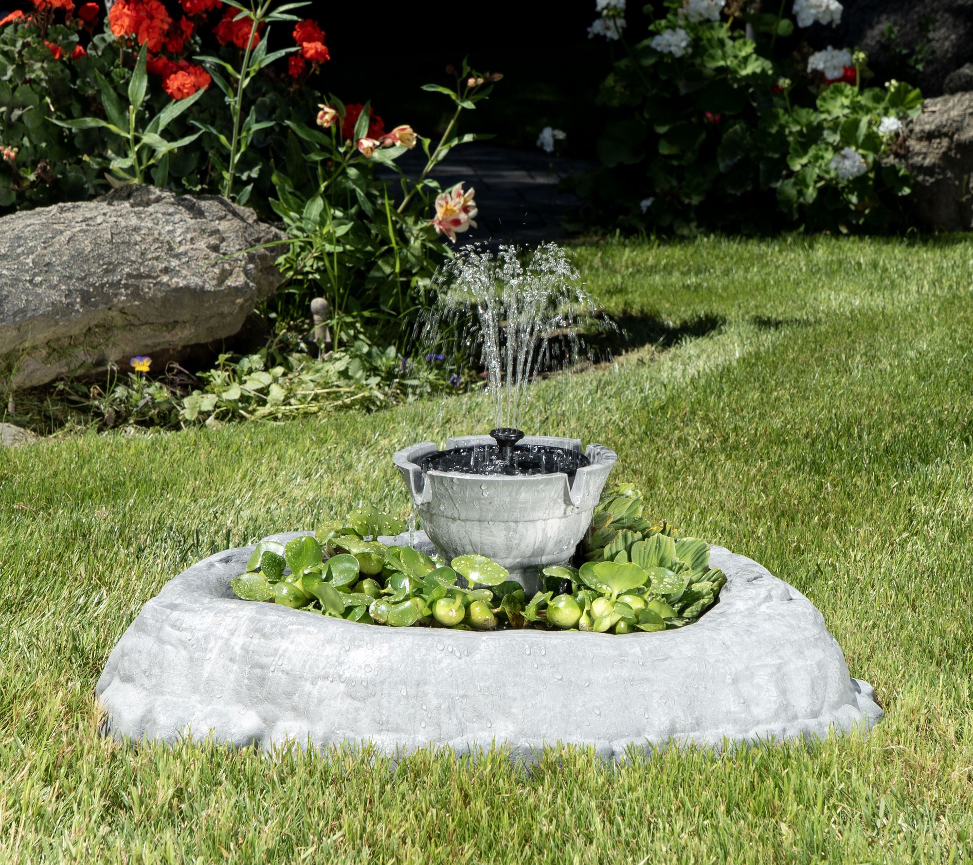 Bernini Roccia Cordless Shallow Pond Fountain