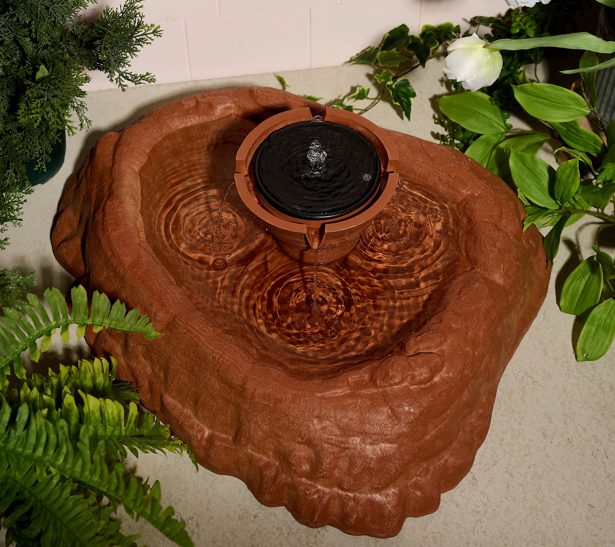 Bernini Roccia Cordless Shallow Pond Fountain