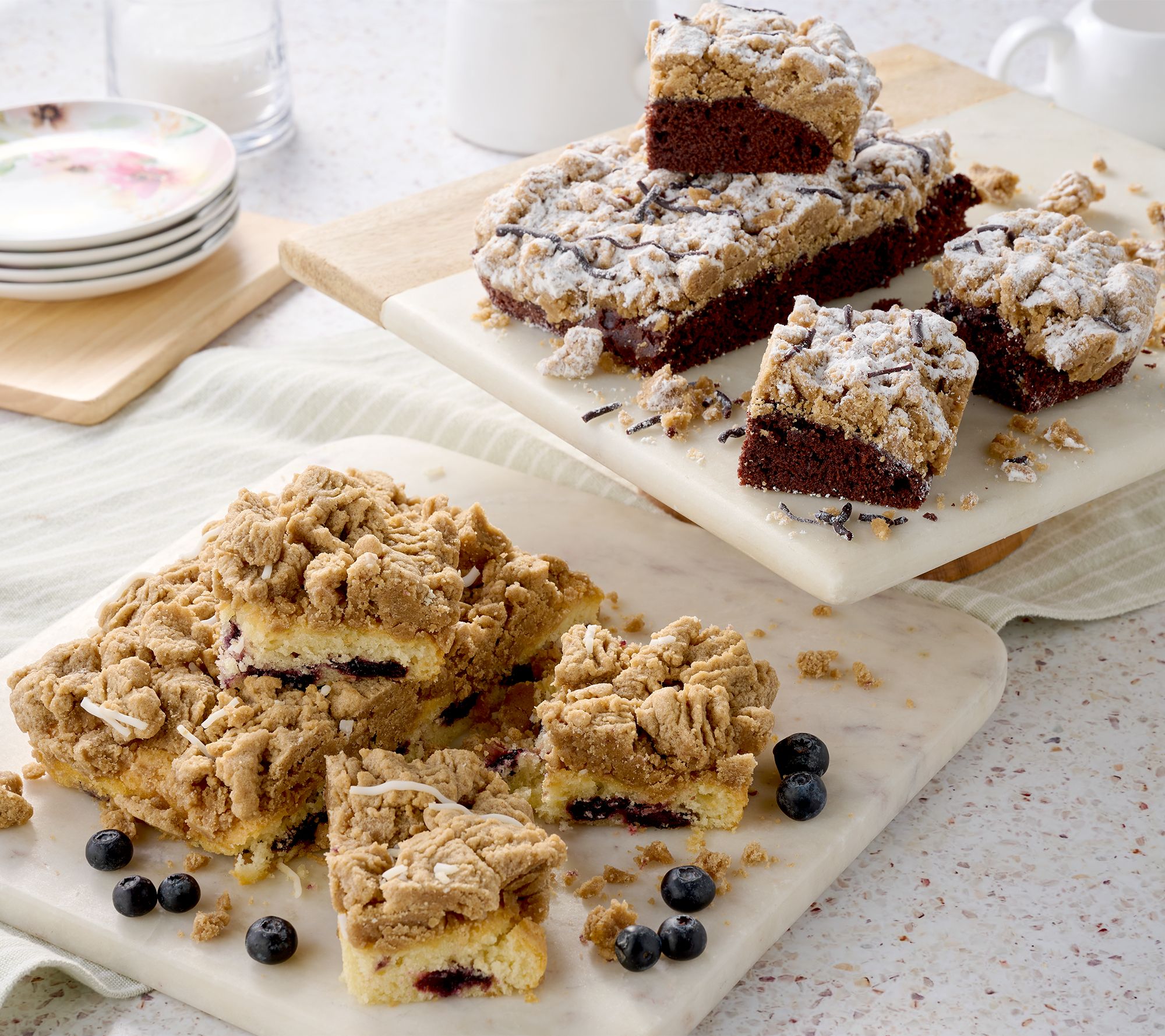 Muffins N' Stuff (2) 22 oz Gourmet Crumb Cakes