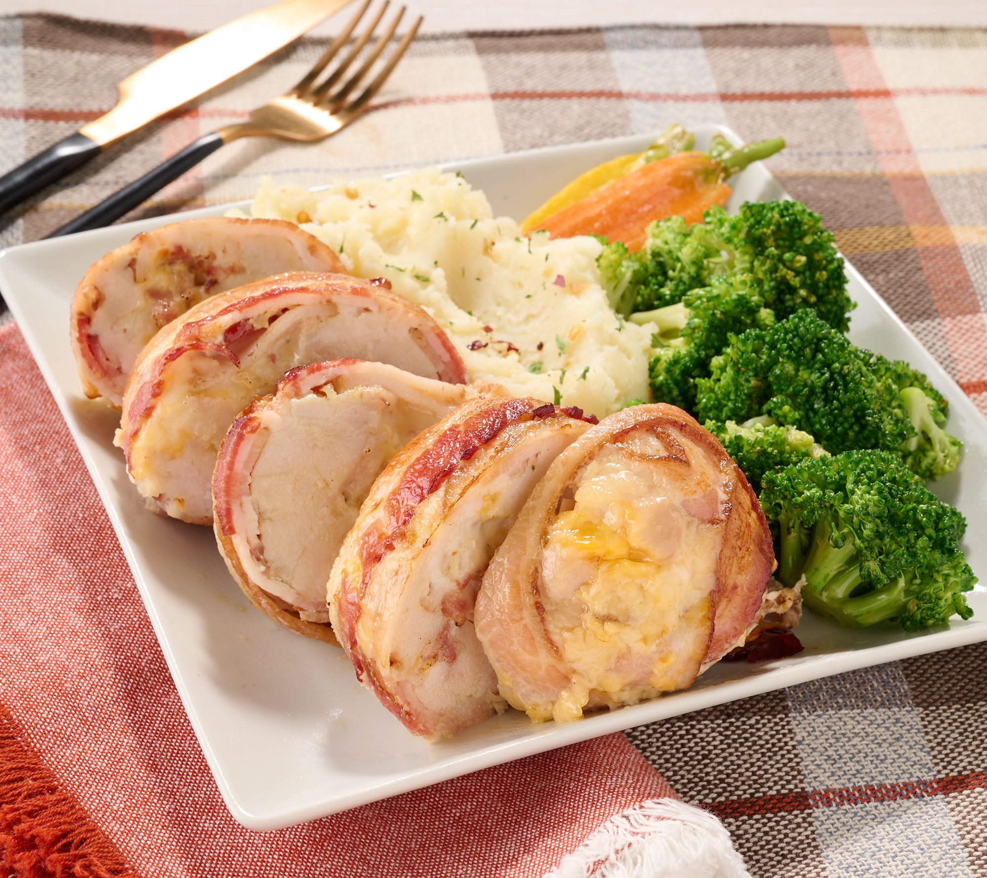SH 10/19 Family Farms (10) 14-oz. Bacon Wrapped Stuffed Chicken
