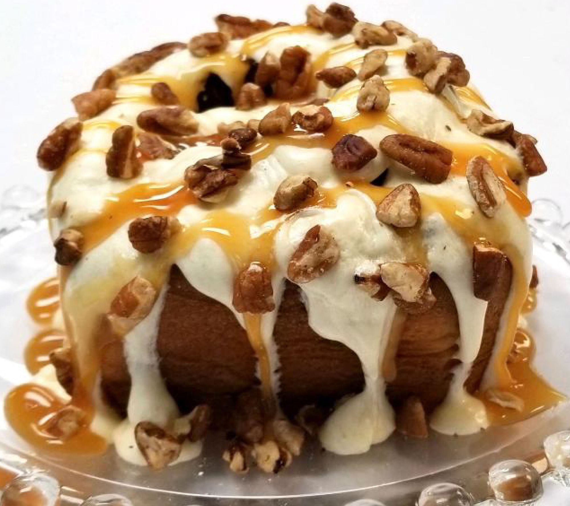 Cinnamom Bakery (6) Individual Jumbo Caramel Pe can Rolls