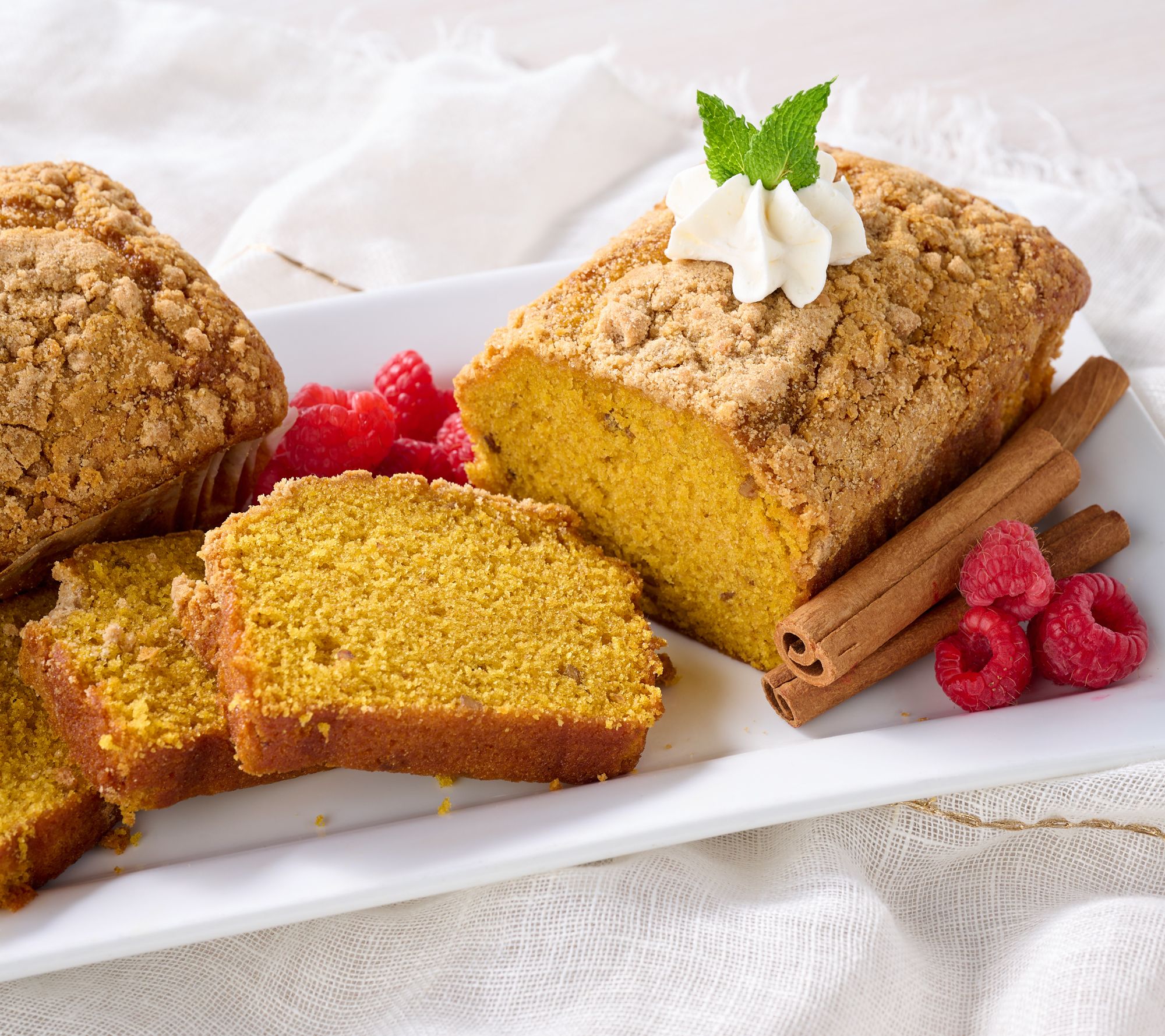 SH12/7 Bakehouse Bread (4) 14oz Banana or Pumpkin Bread Loaves