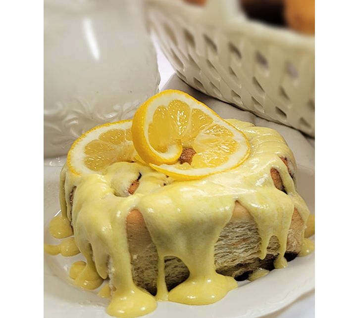 CinnaMom Bakery (12) Individual Lemon Cream Cinnamon Rolls