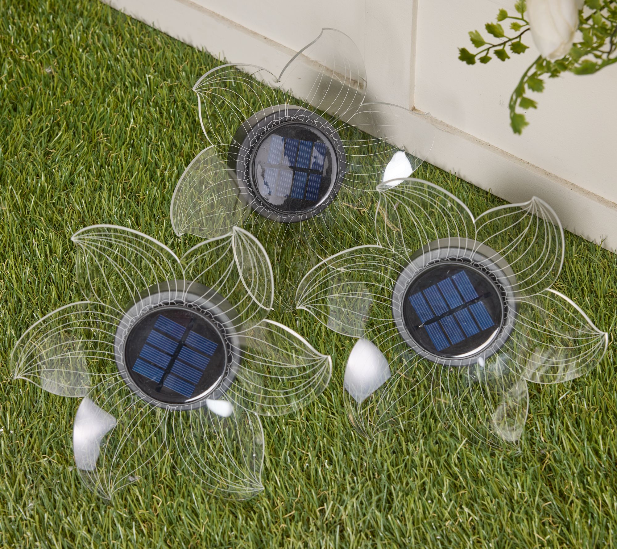 "As Is" Jenning Set (3) XL Acrylic Flower Color Solar Lights