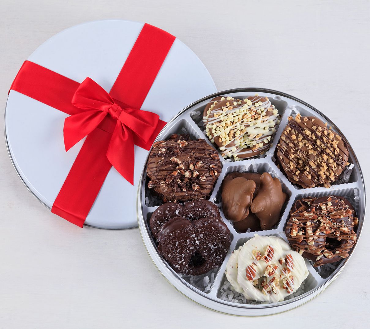 SH 11/5 Landies Candies 12 Days of Christmas Pretzel Tin