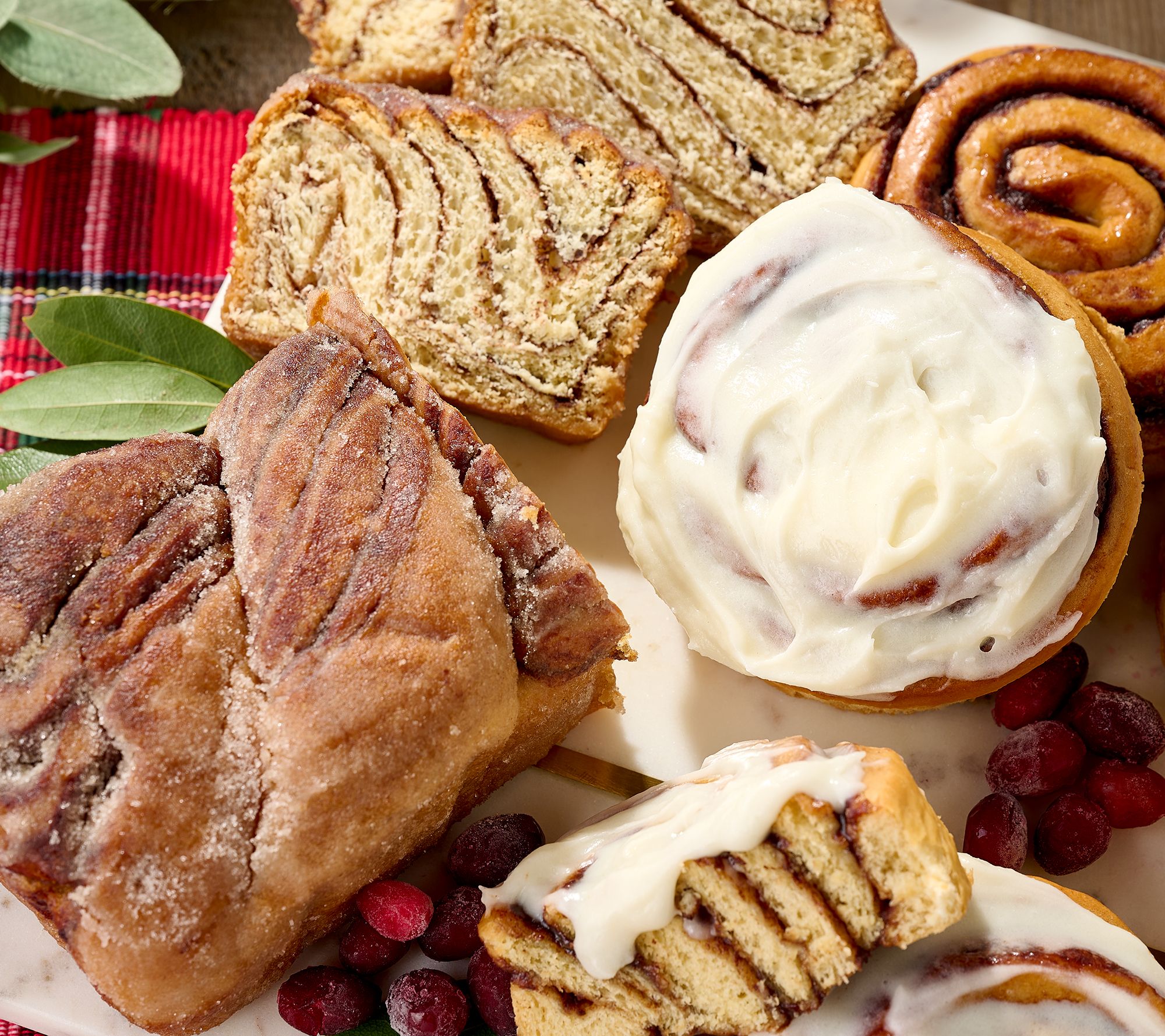 Jimmy the Baker 2lb Braided Bread w/ (6) Cinnamon Buns & Icing