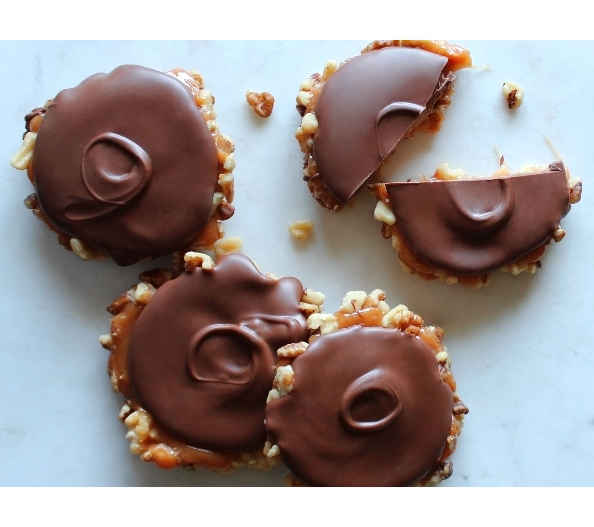 SH11/17 Mrs. Prindables 4pc Jumbo Milk Chocolate Nutclusters