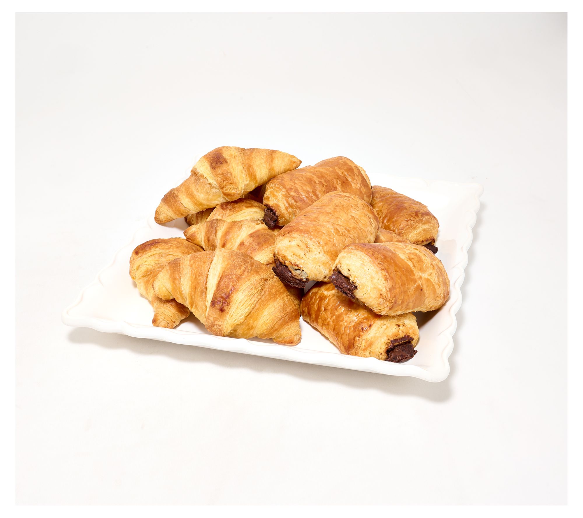 Authentic Gourmet (8) Chocolate and (8) Butter Croissants