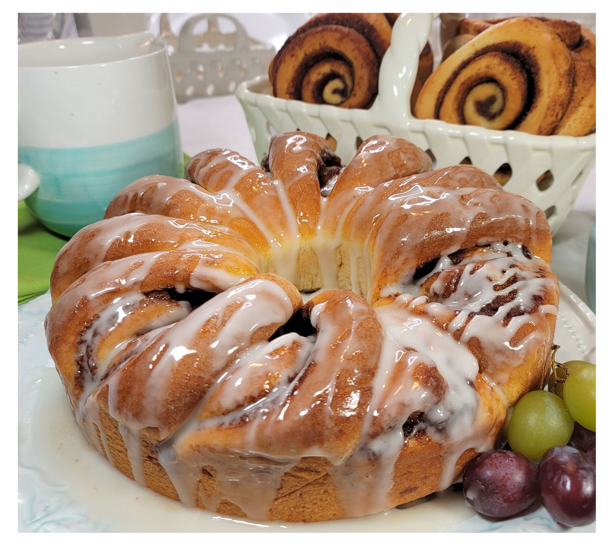 CinnaMom Bakery CinnAmazing Traditional Glaze Tea Ring