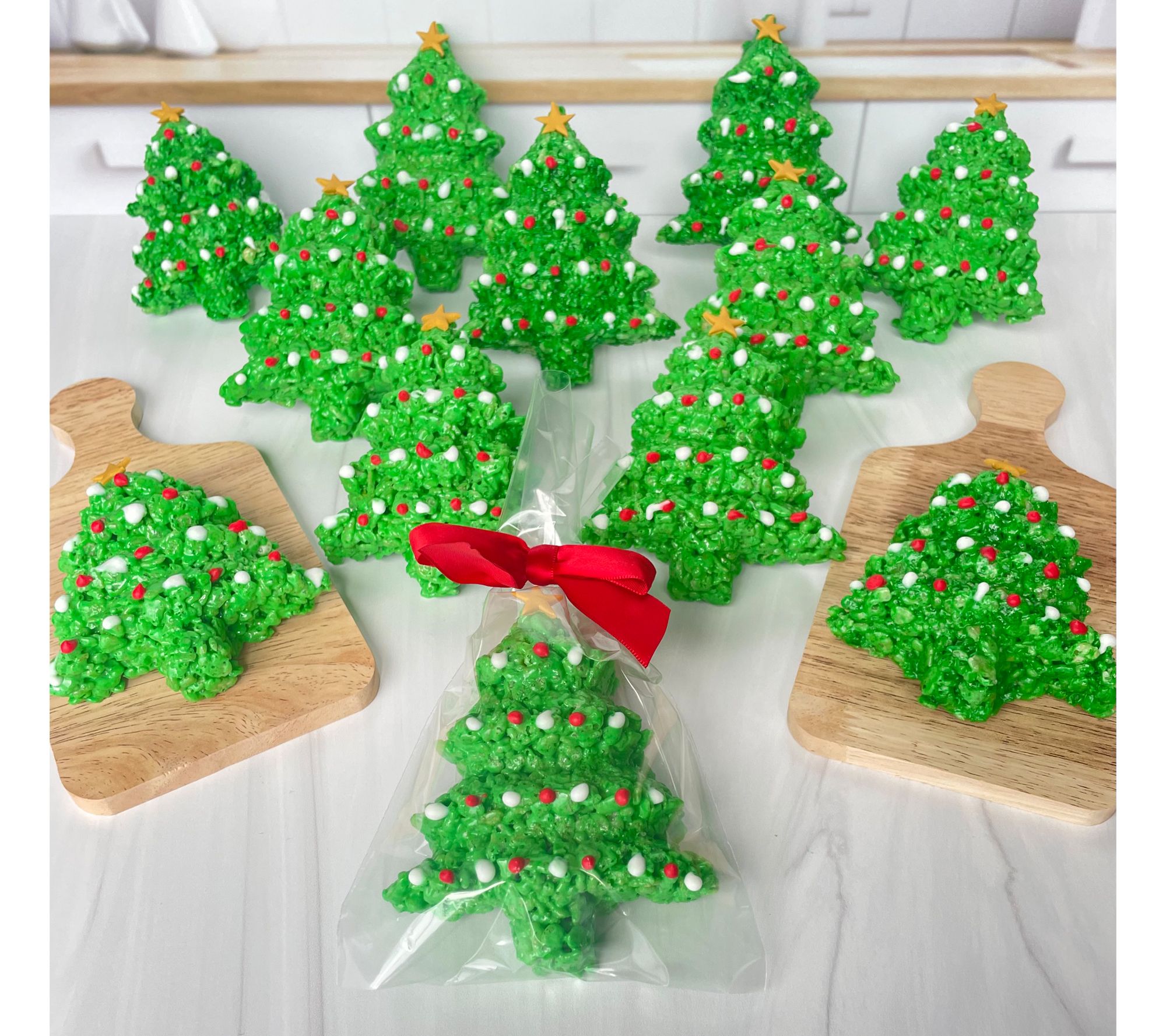 Ships 11/4 Creative Crispies 12 Piece Tree