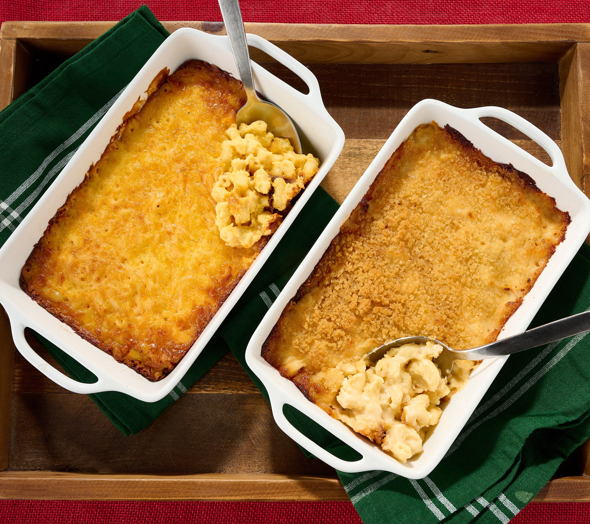 St. Clair(2)2lb Trays 4 Cheese or White Cheddar Mac & Cheese