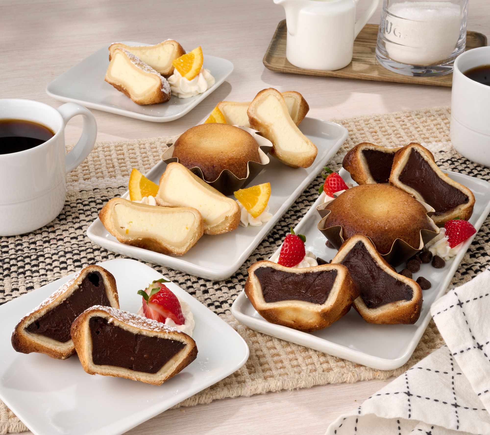 Cafe CaNole (8) 4oz Pasticiotti in Choice of Flavors