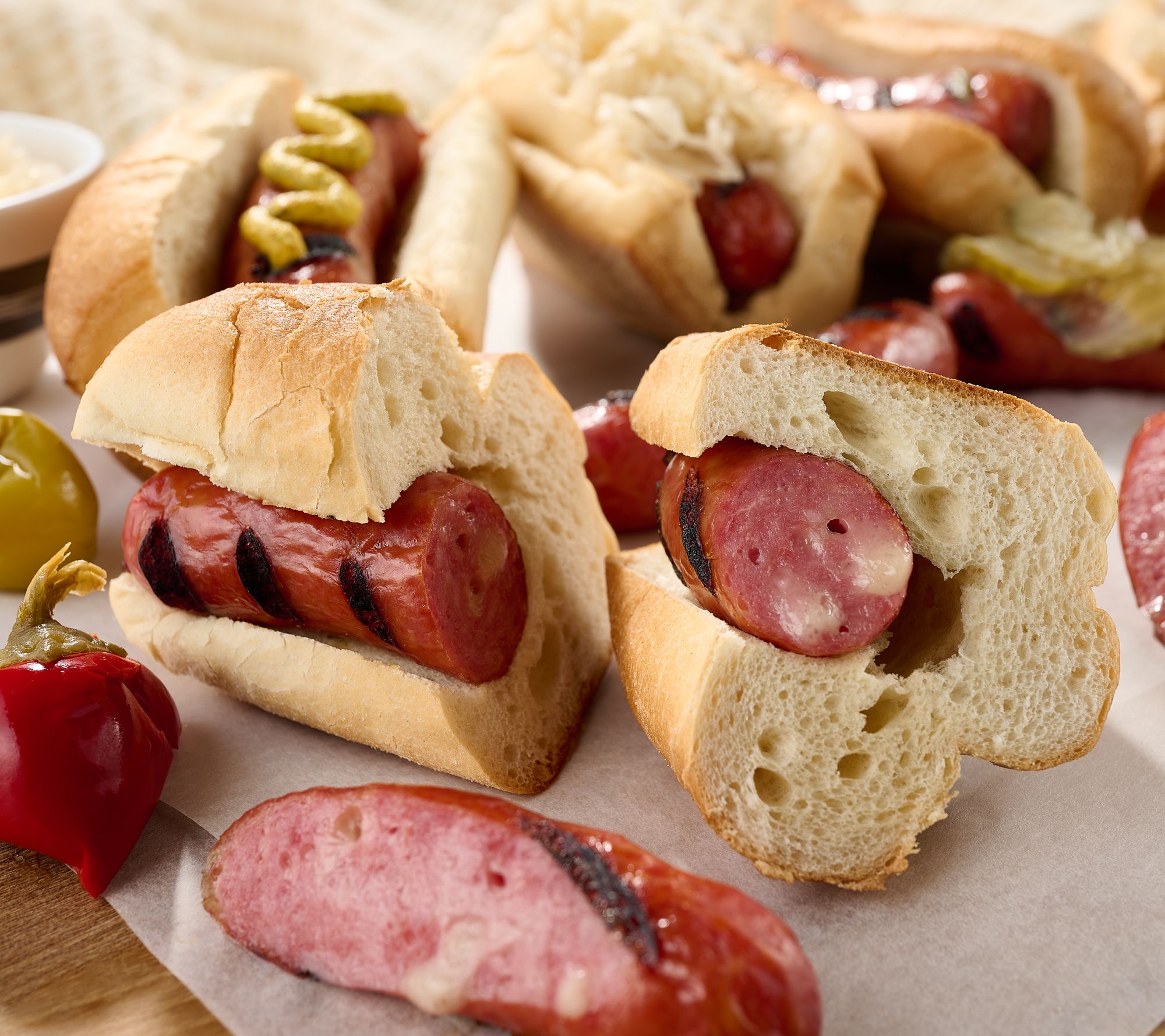 Kansas City Steak Co. (15) 2.8-oz White Cheddar Bratwurst
