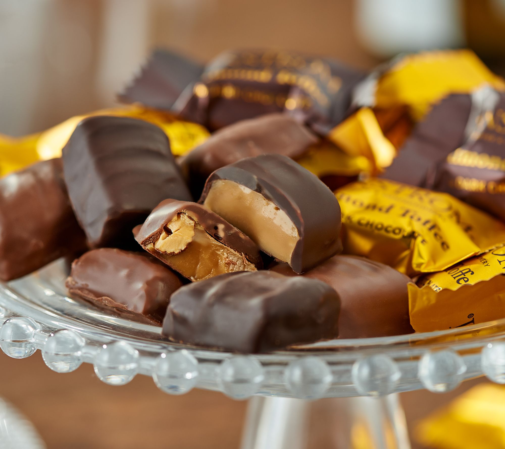 Enstrom's 3.4-lb Tub of Almond Toffee Petites - M61094
