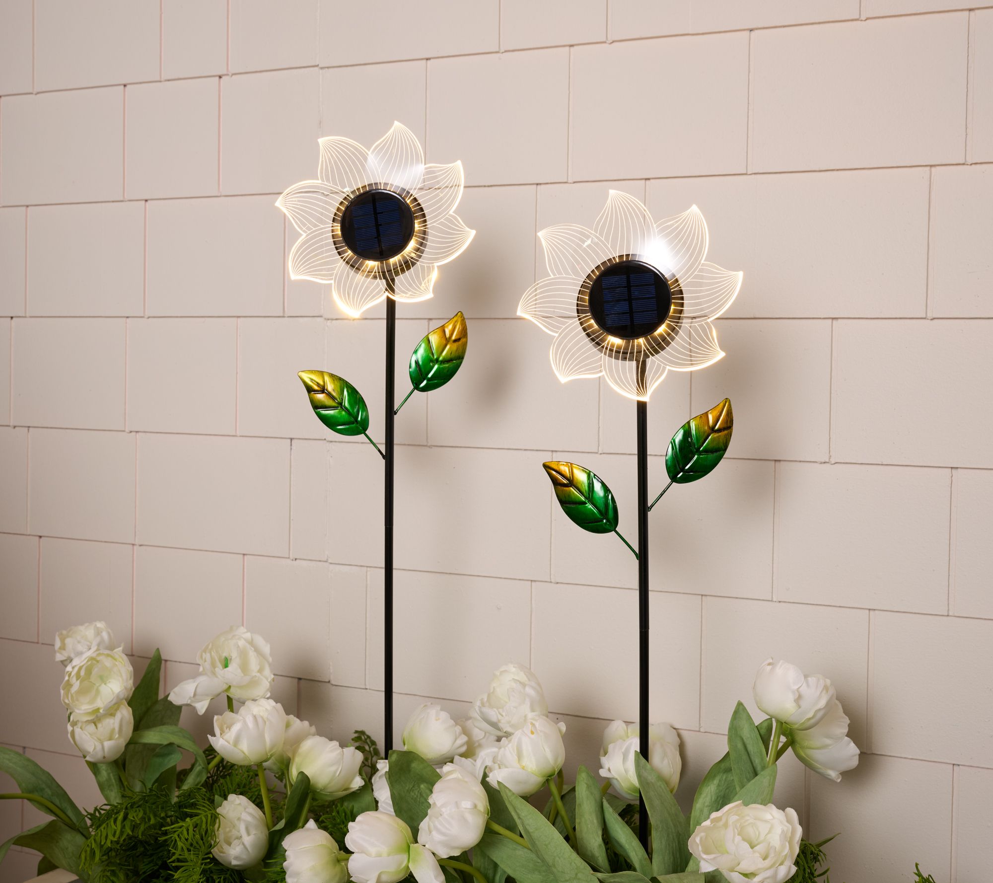 Jennings Set of 2 Solar Standing Fibre Flower Stakes