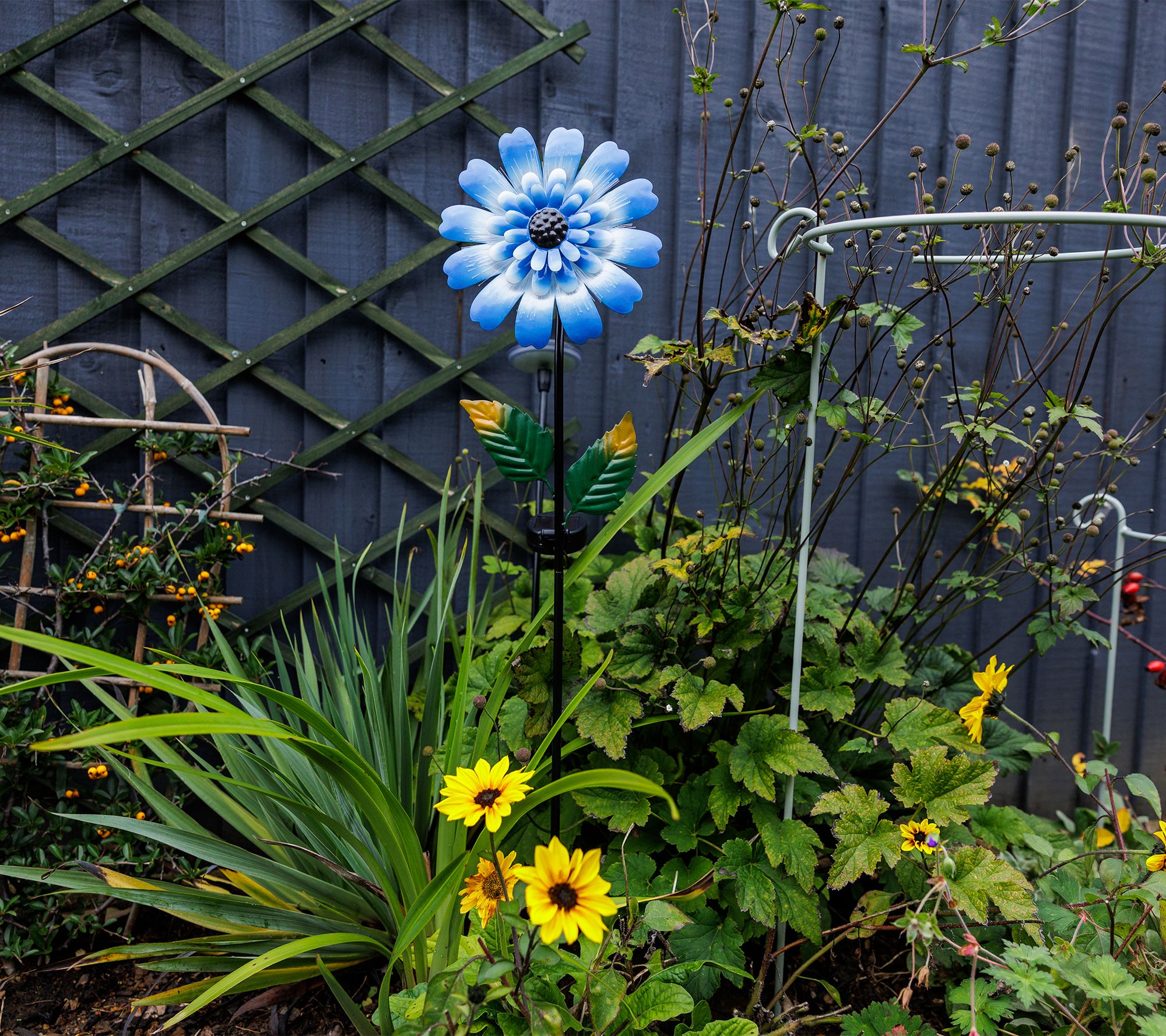 Jennings Fibe Optic Solar Metal Flower Stake