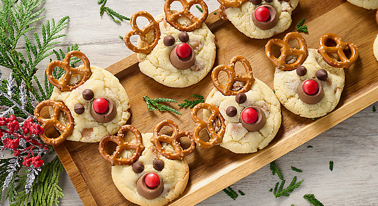 Salted Caramel Red-Nosed Reindeer Cookies