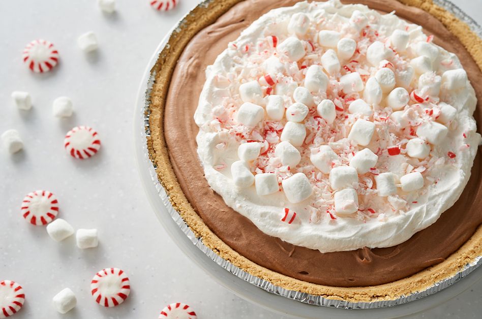  Peppermint Hot Chocolate Icebox Pie 