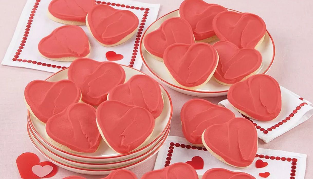 Valentine's Day Deal: 20% Off Heart-Shaped Cake Pans