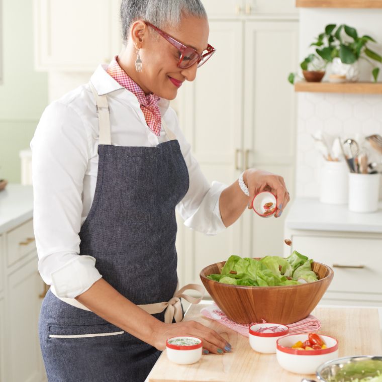 SWEET HERITAGE BY CARLA HALL Carla Hall Cordless Electric Knife & Case W/  Touch Sensor - One-color