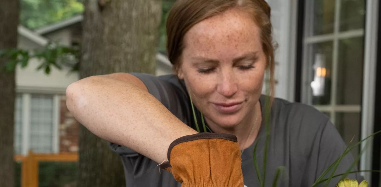 Two Chicks & a Hammer Root Slayer Soil Knife with Holster