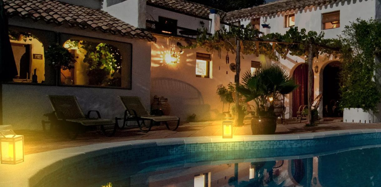 Techko Solar Portable LED Lantern - Amber or White Light