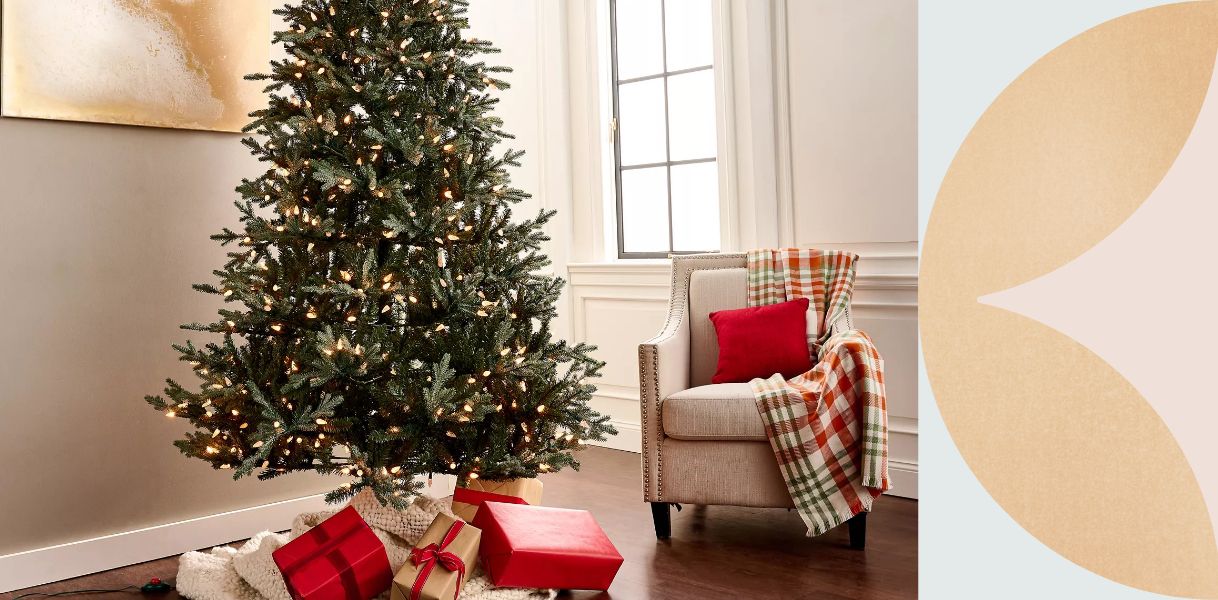 Artificial Christmas Trees: A Convenient Choice