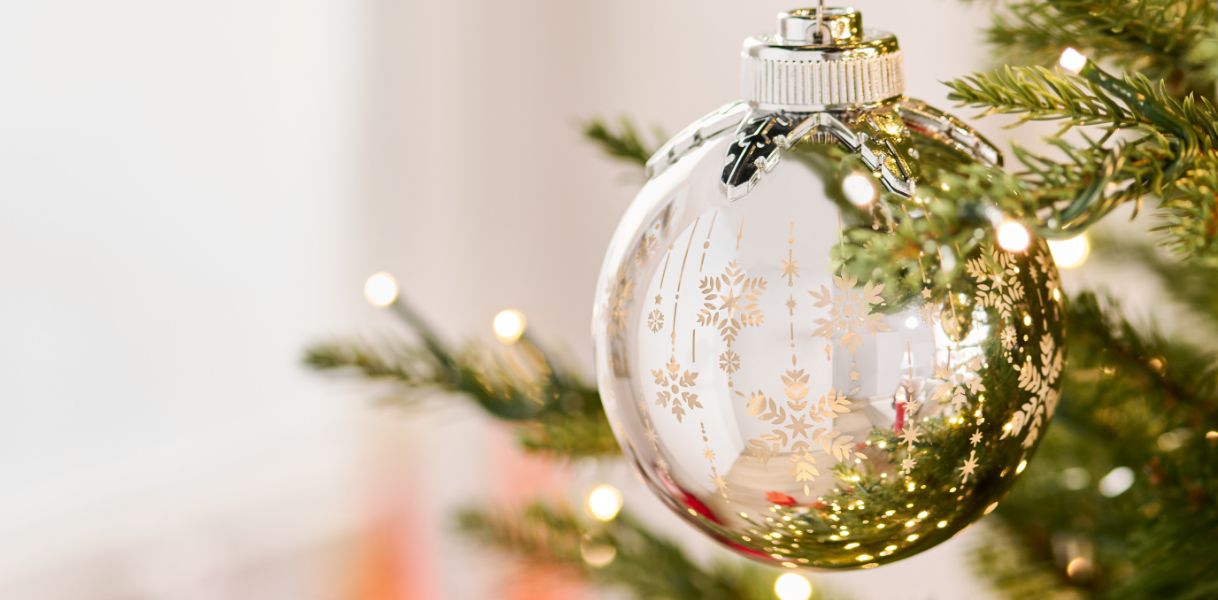Decorating Your Christmas Tree: Tips and Ideas