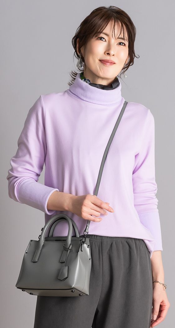 吸湿発熱プルオーバー