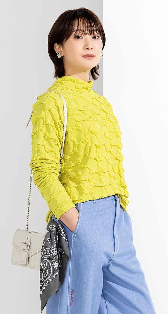 ハイネックプルオーバー