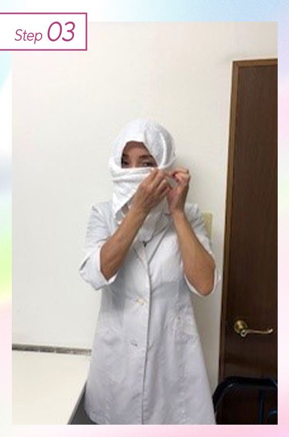 ③反対側も同じように引っ張ります