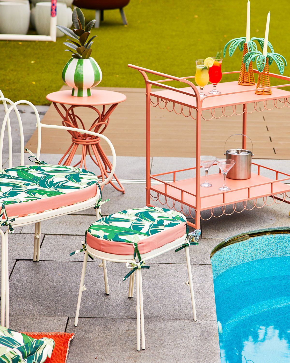 Studio 70 Bar and Seating