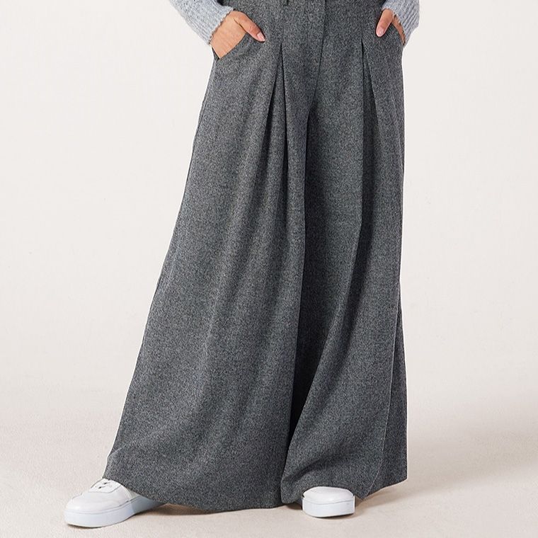 Wide-leg trousers