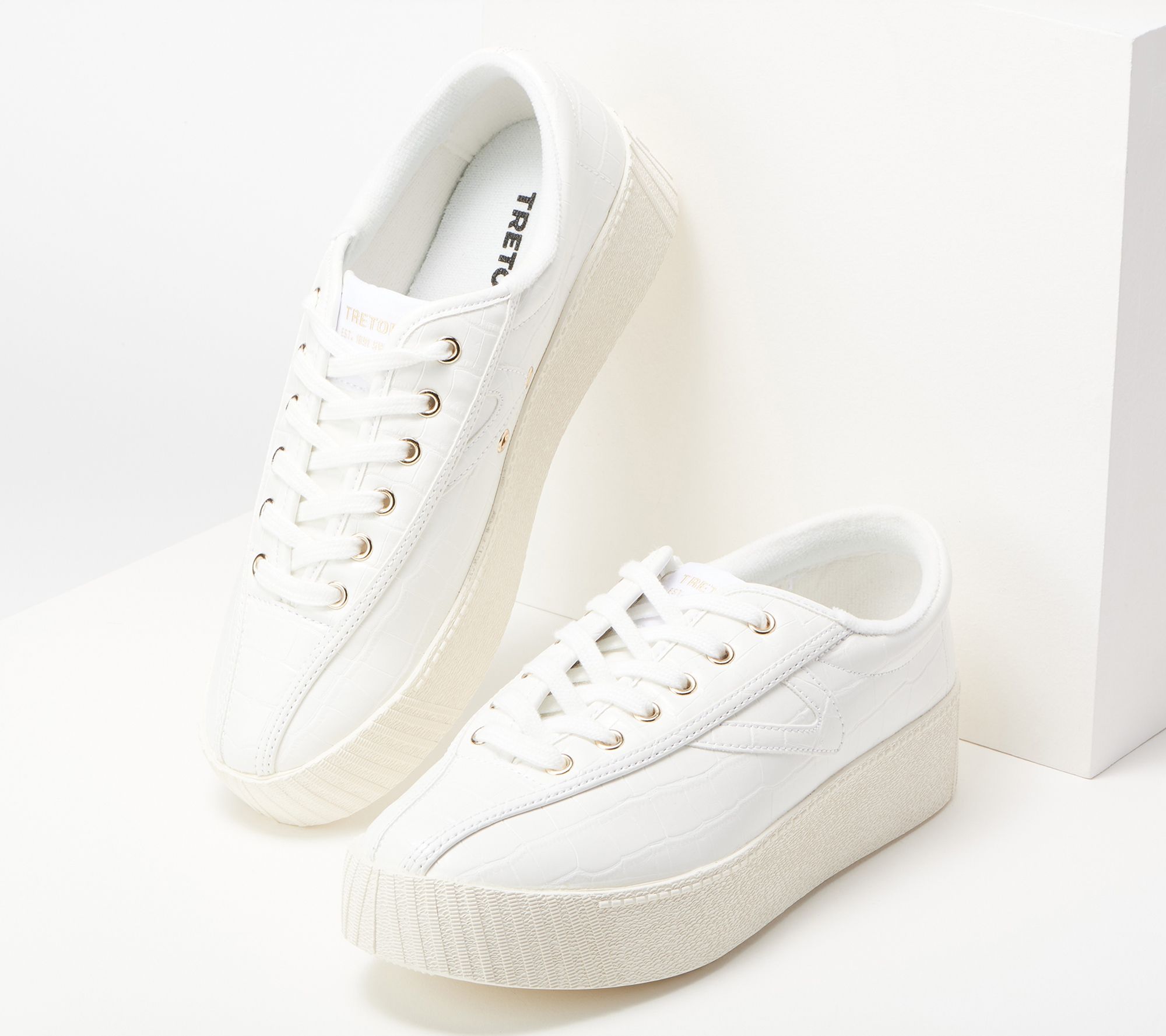  Tretorn Croc-Embossed Low-Top Sneakers - NyLite13 - S9736