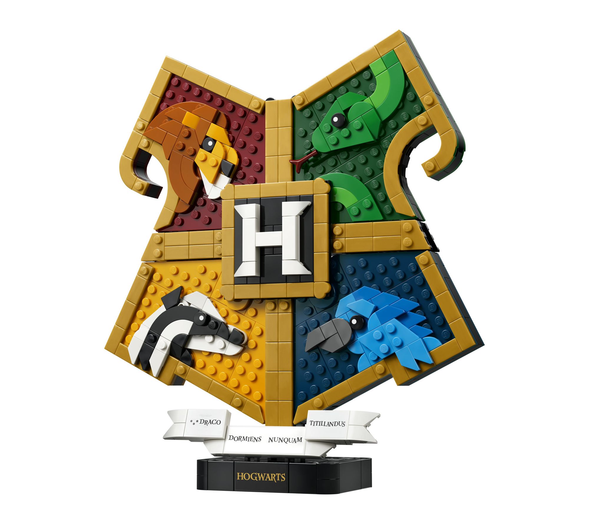 LEGO Harry Potter Hogwarts House Crest 545 Pieces