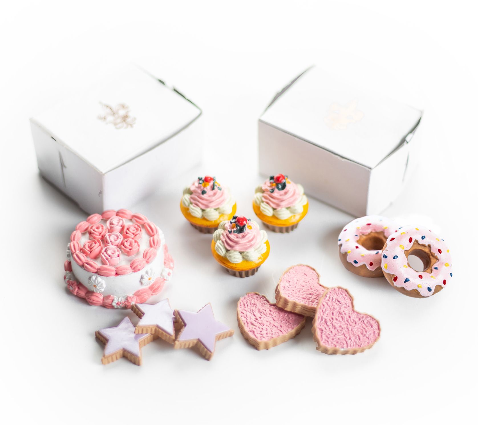 The Queen's Treasures Party Cake & Bakery Accessories 18