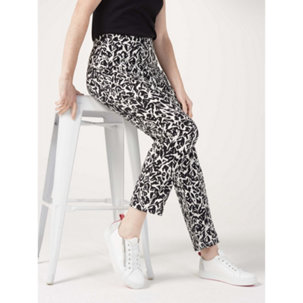Wynne Layers Flatterfit Front Seam Narrow Ankle Trousers