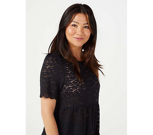 Kim & Co Floral Lace 3/4 Sleeve Tiered Top