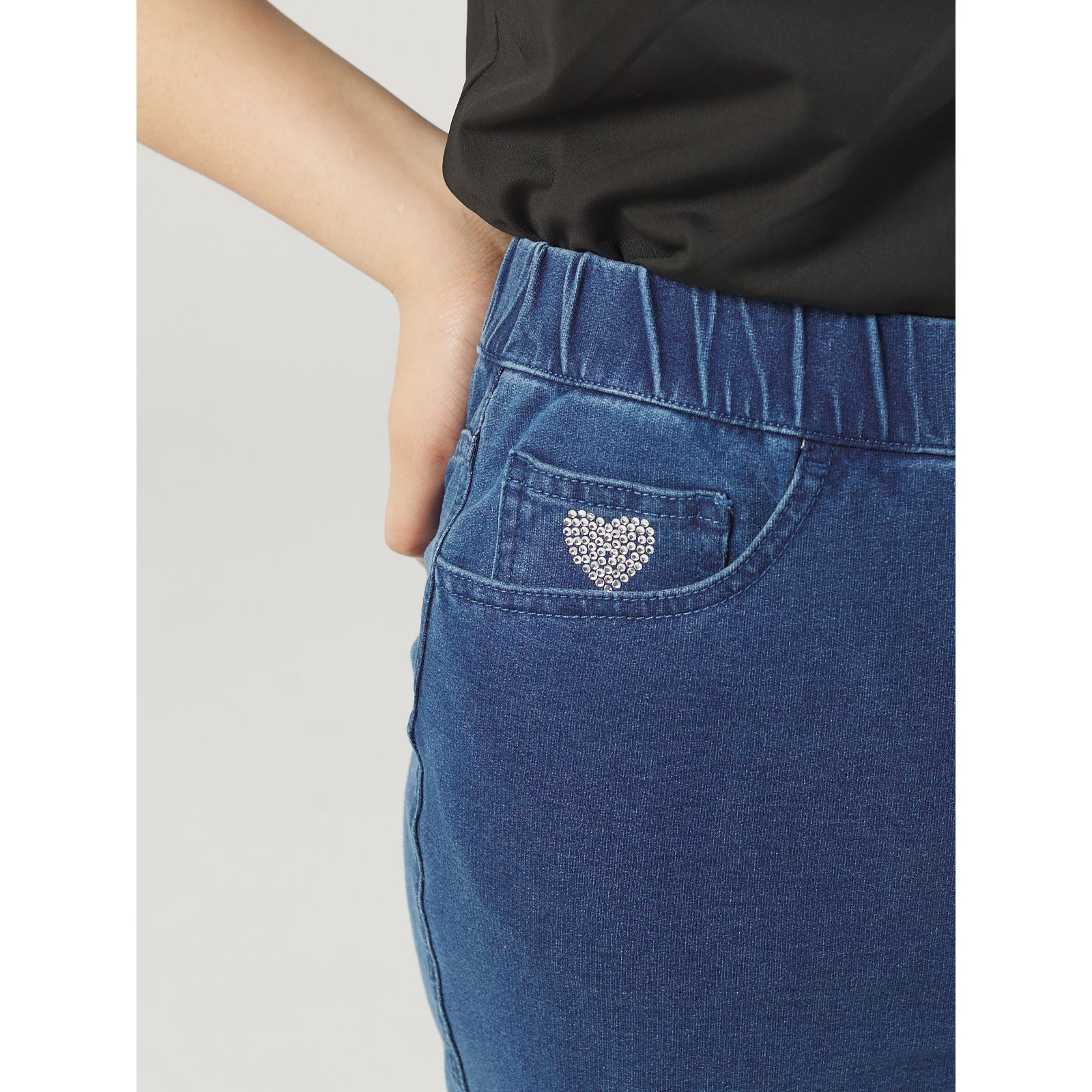 SweatyRocks Women's High Waist Rolled Hem Jean Shorts Straight Leg Hot  Pants Denim Shorts with Pocket