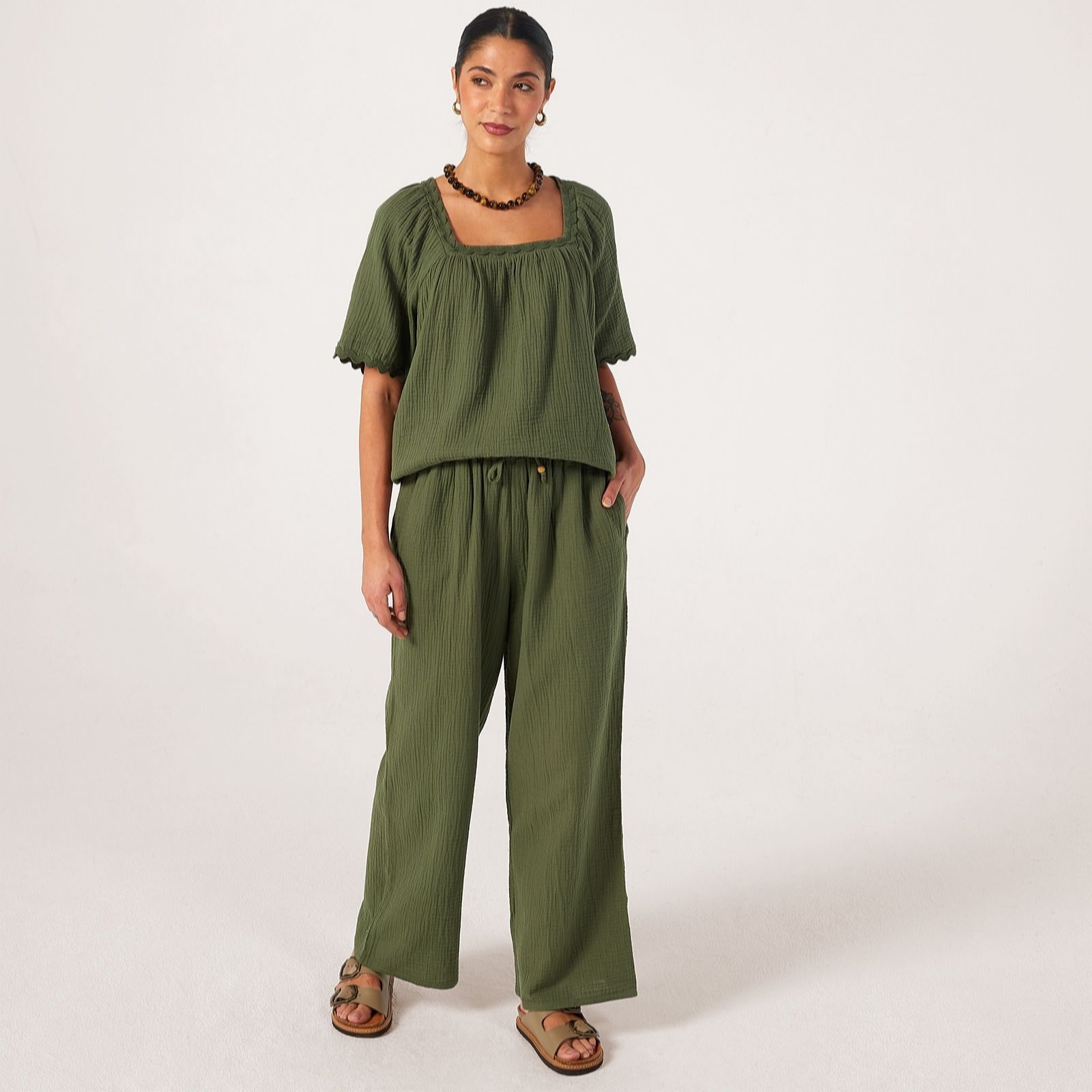 Denim & Co Cotton Textured Pull on Wide Leg Trouser Petite