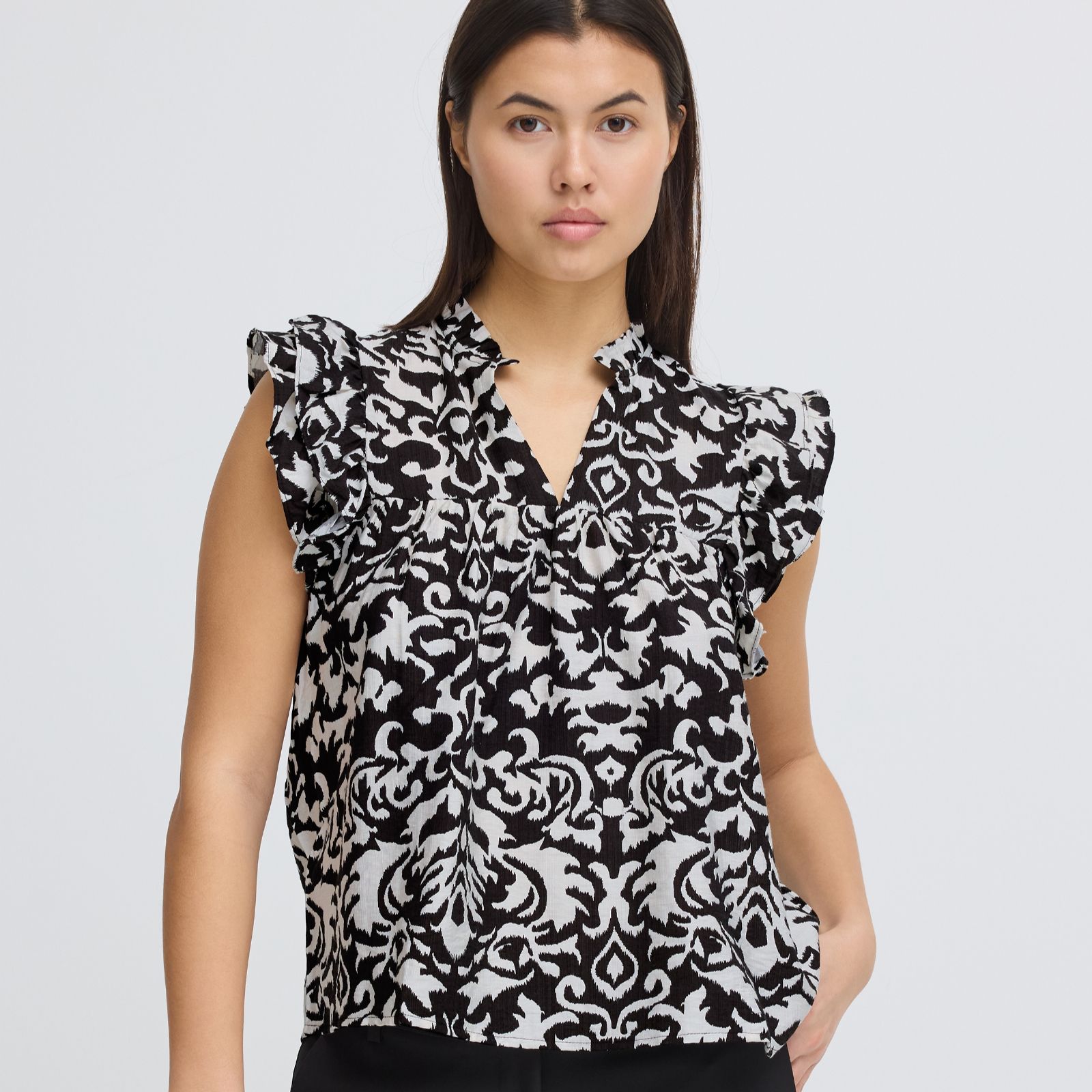 ICHI Briane Frill Short Sleeve Printed Top