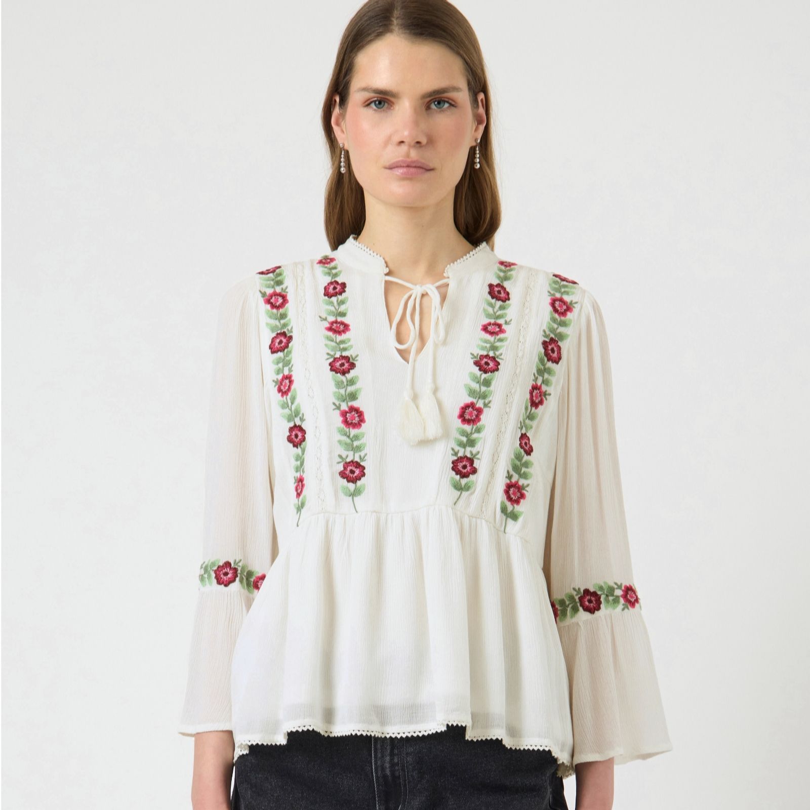 YAS Chella Embroidered Top