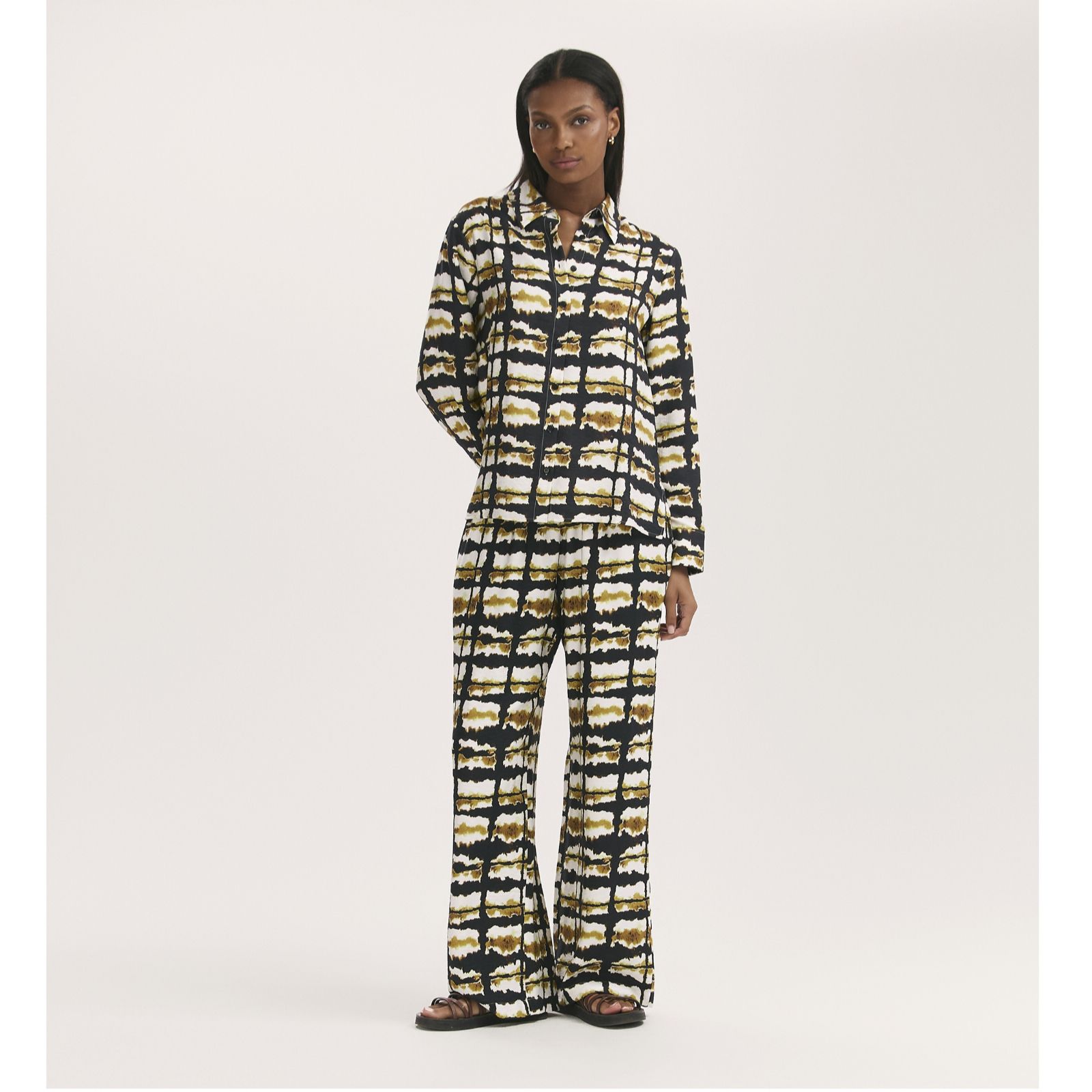 Finery London Roma Printed Button Up Shirt
