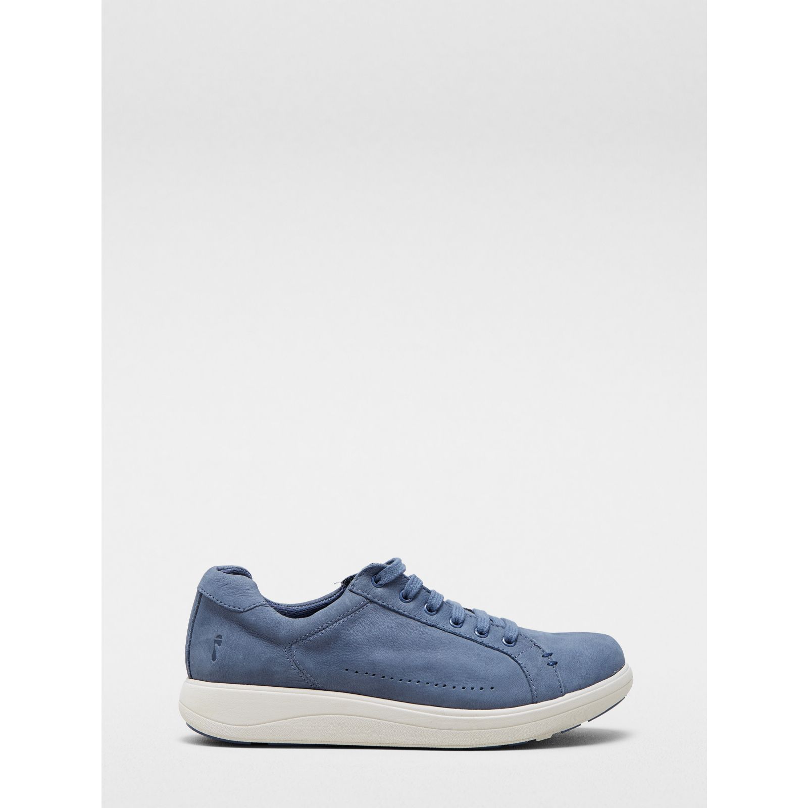 Outlet Strive Dakota Lace-Up Trainer