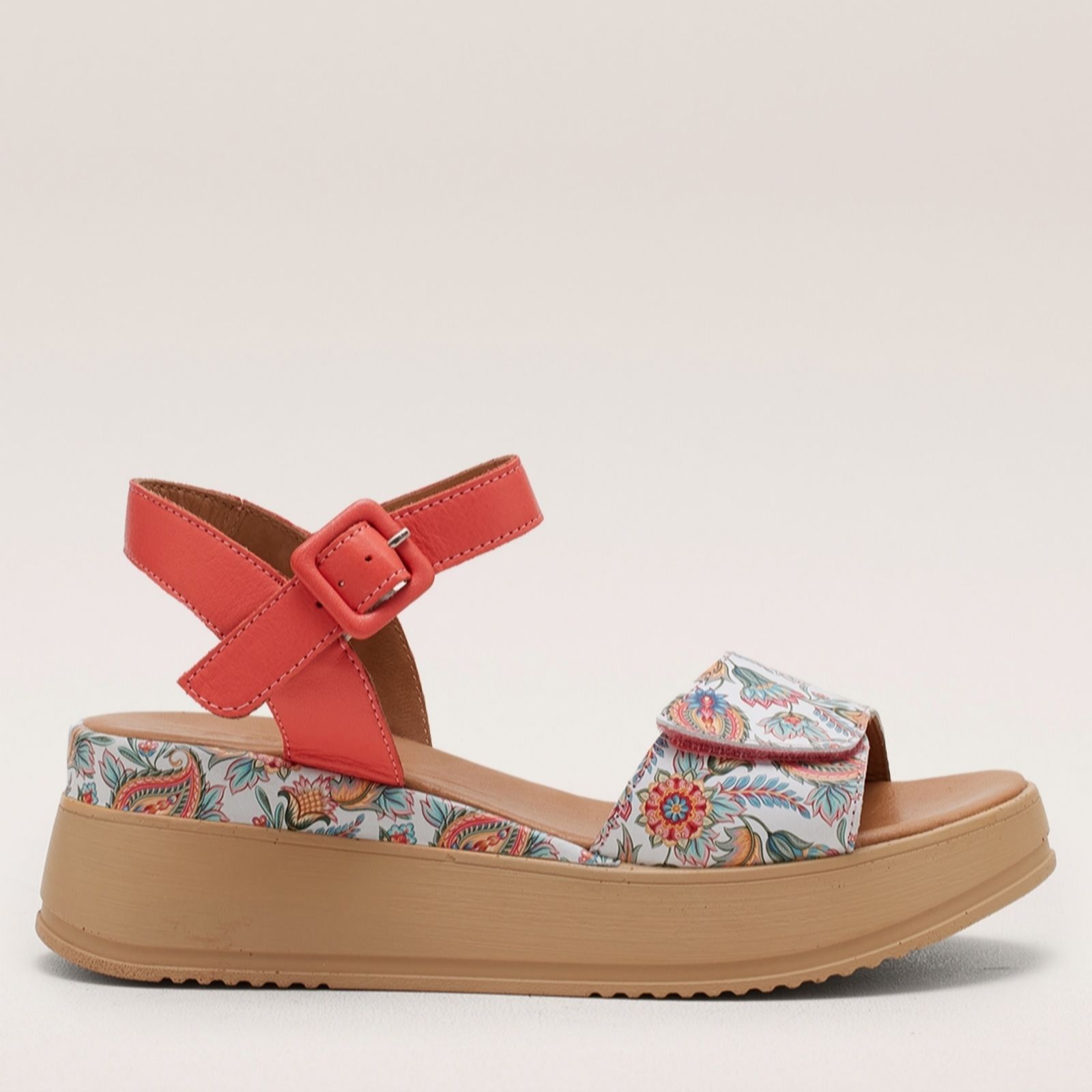 Outlet Adesso Daru Leather Sandal